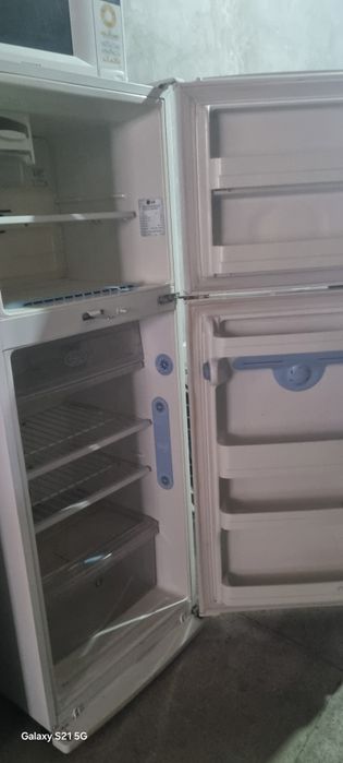 Срочно продам холодильник LG