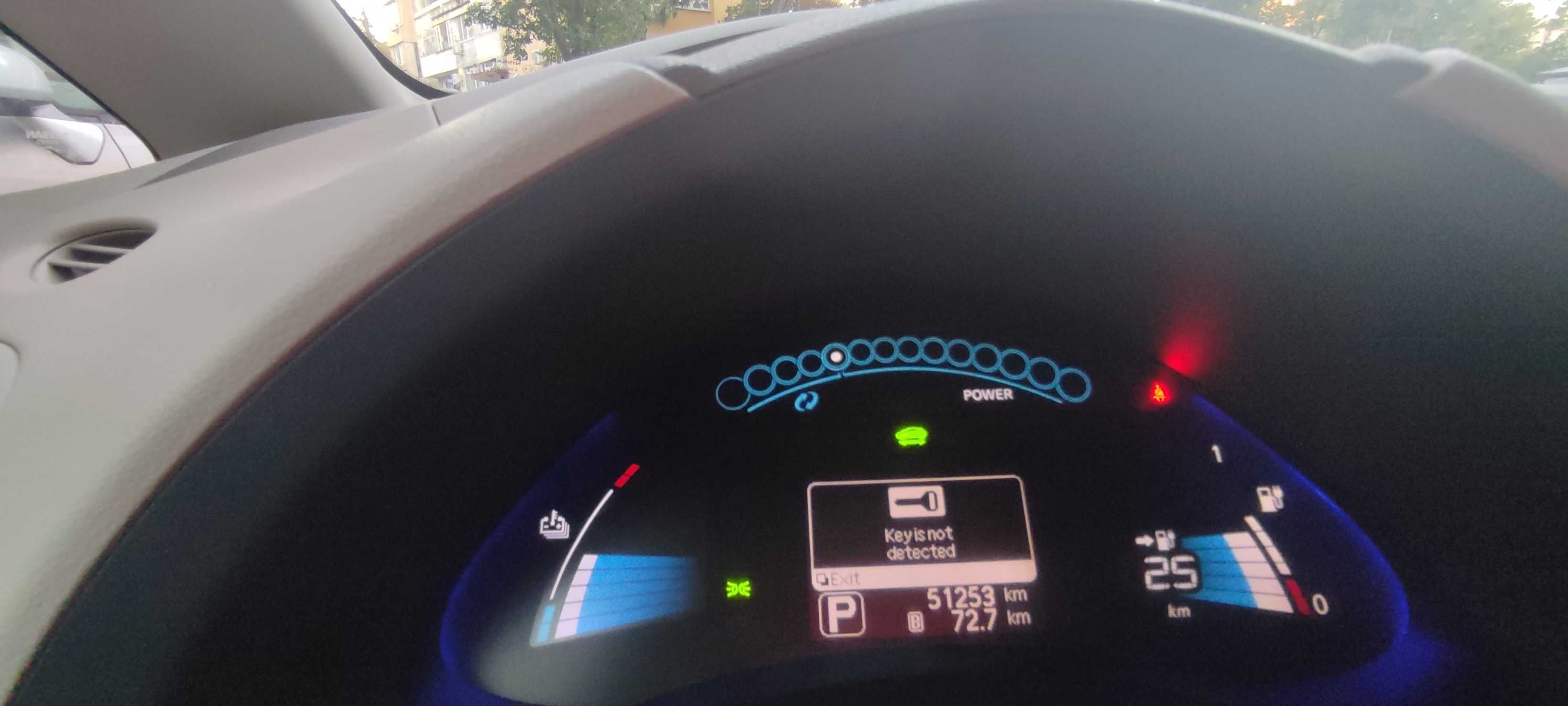 NISSAN LEAF електромобил 7500 лв.