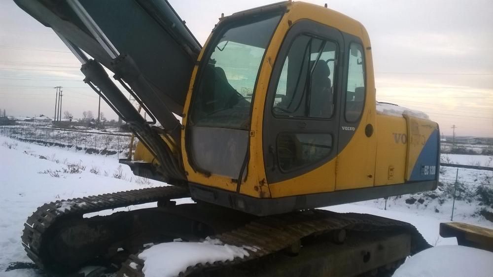 Excavator pe senile Volvo EC210NL, dezmembrez