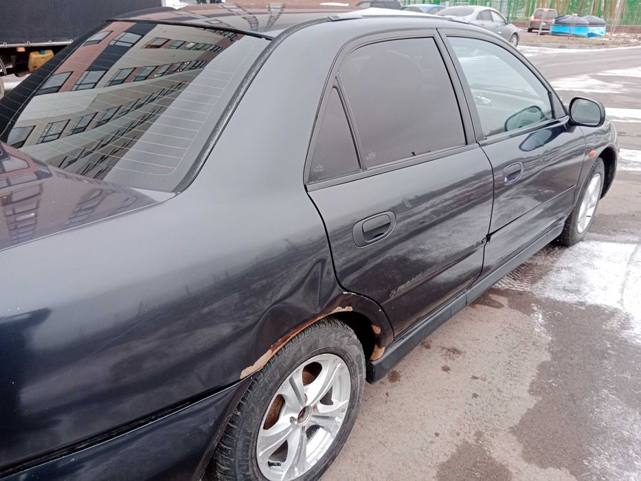 Продам машину Carisma