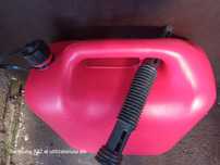 Bidon din plastic.