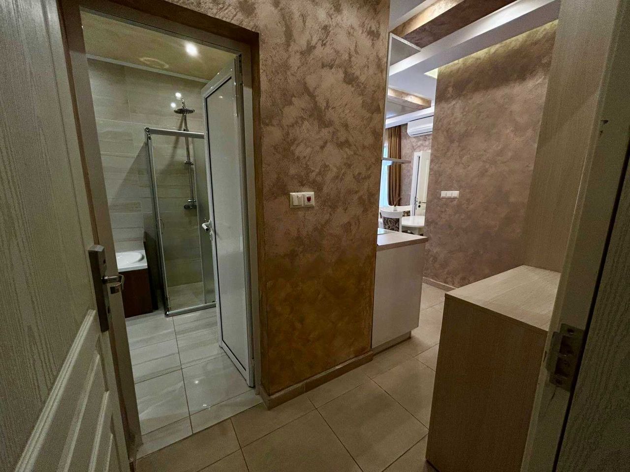 Продава се Тристаен апартамент в к.к. Слънчев бряг - 86 кв.м за 1547 €/кв.м - Снимка #6