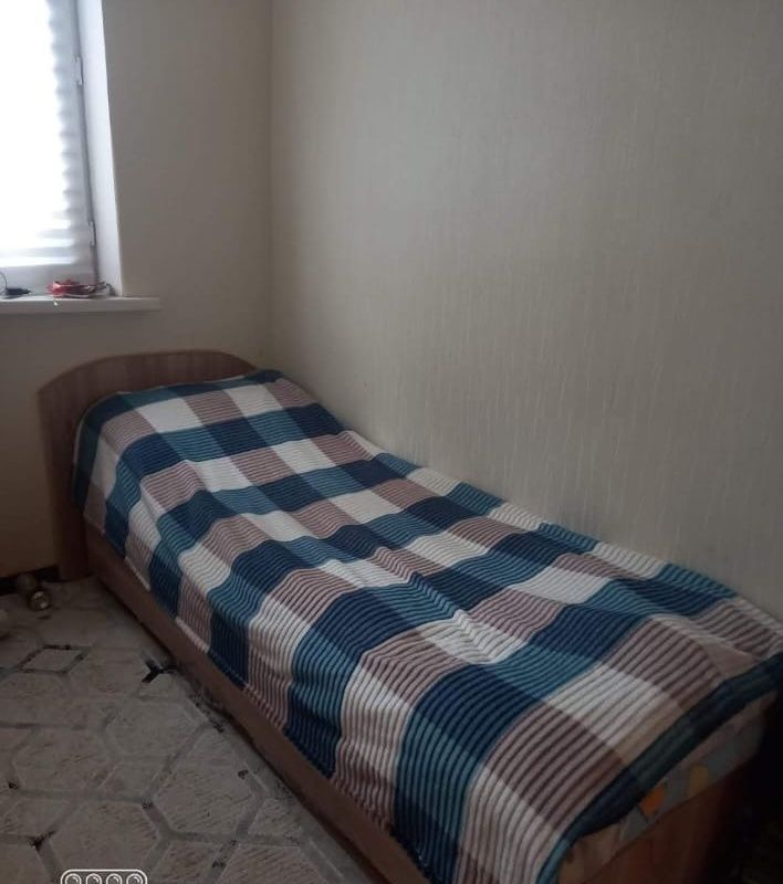 Продается шифонер и две кровати