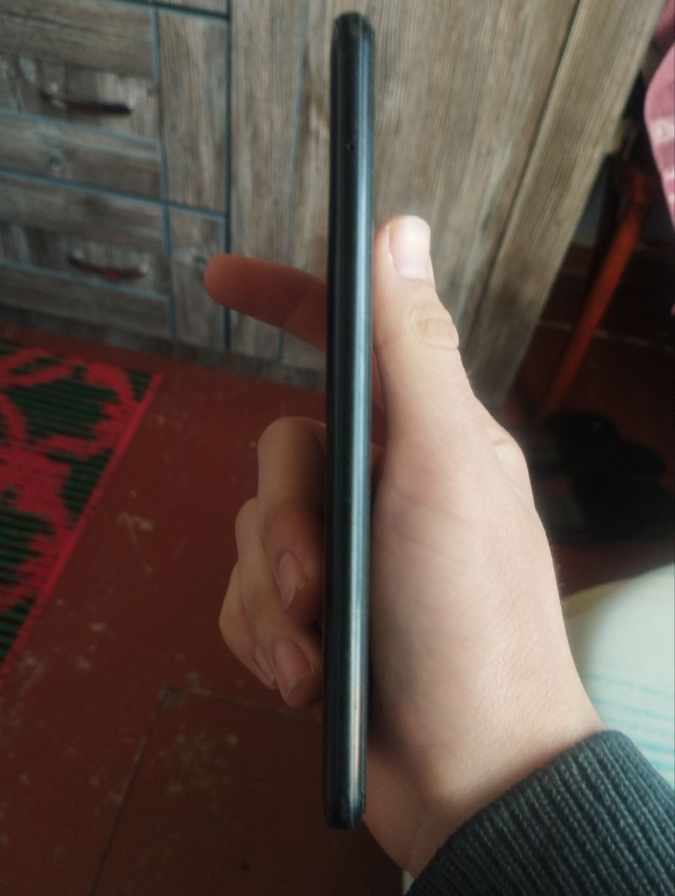 Samsung A 20 yaxshi holatda