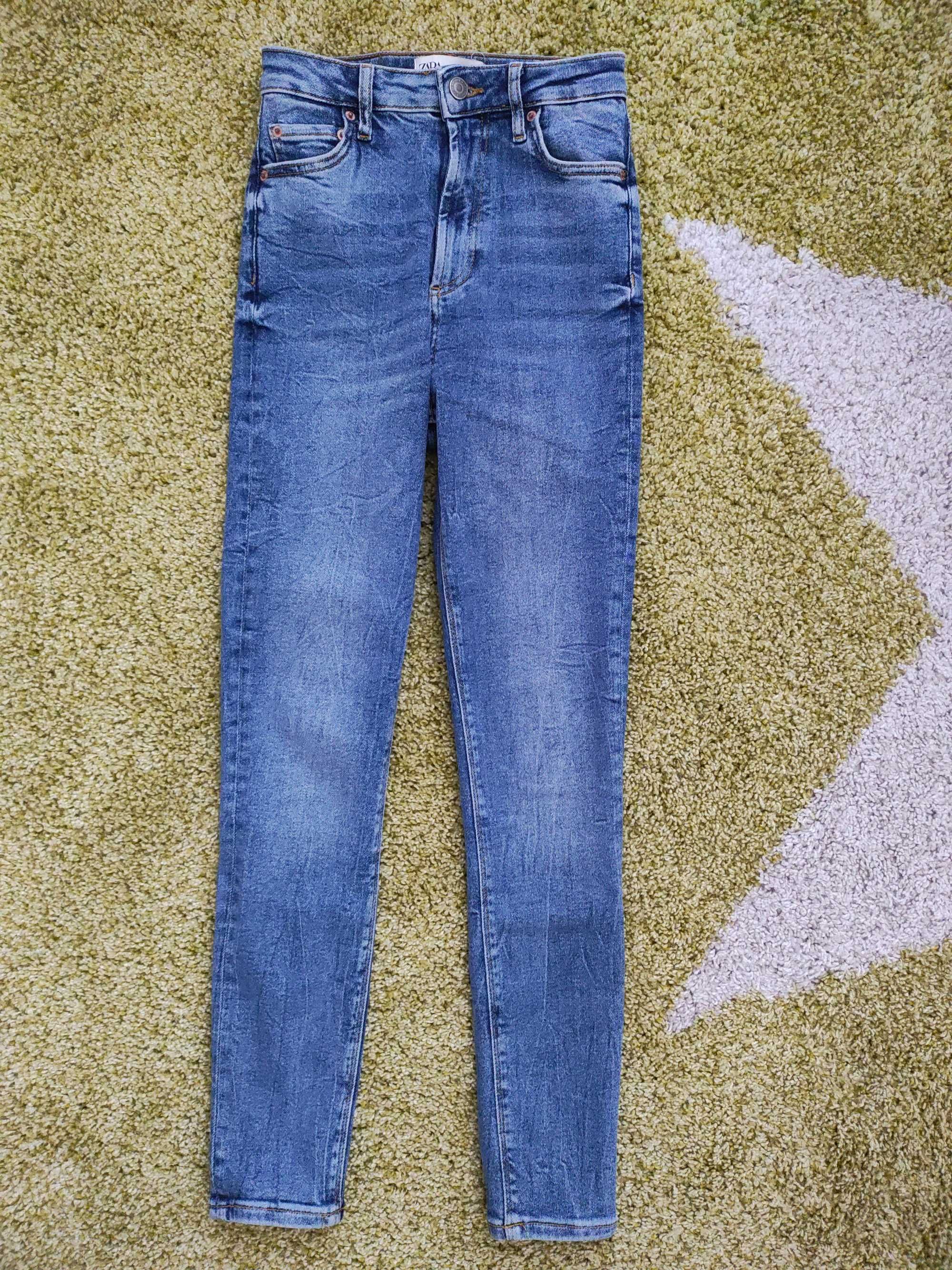 Дамски дънки и панталони Zara