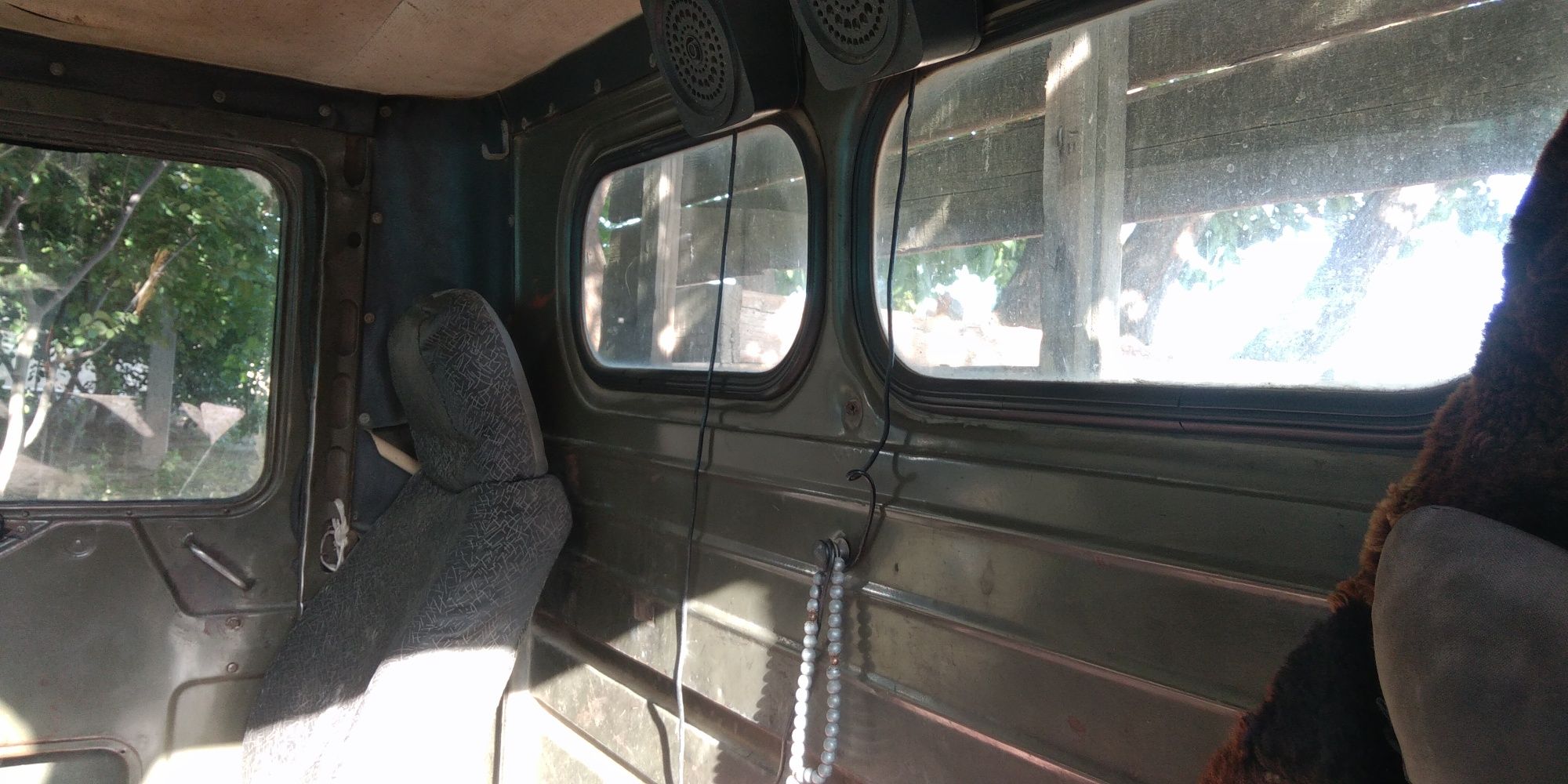 Uaz bartavoʻy 1988 yil