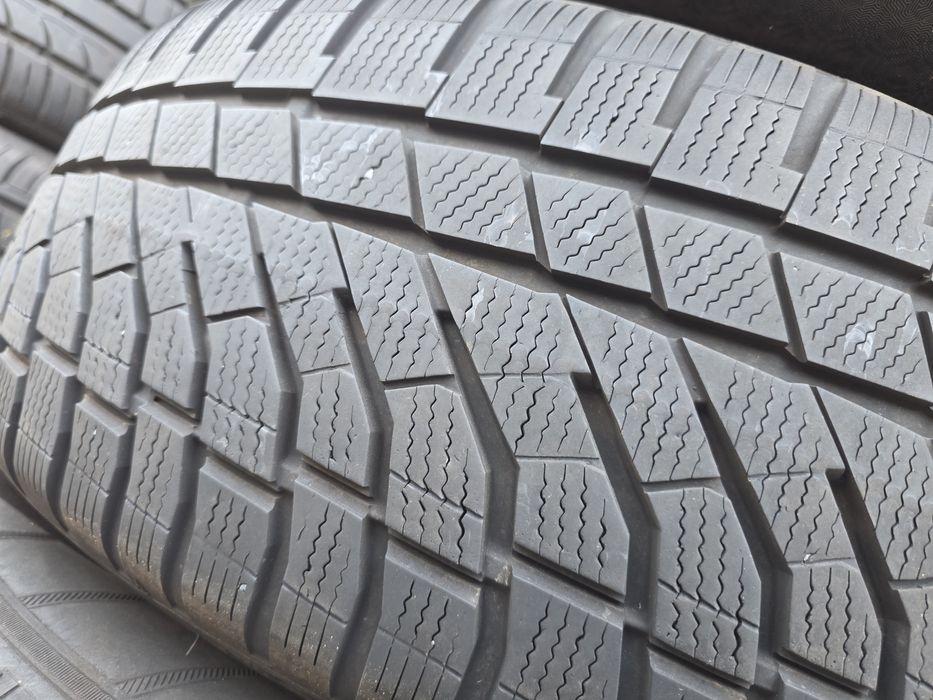 2бр Зимни гуми 235 60 17 - Falken