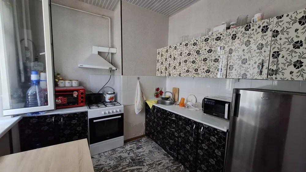 Продаю 2-х комнатную квартиру на Сергели 6а