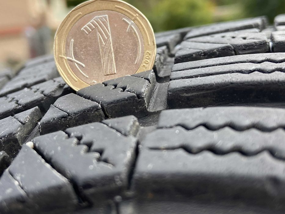 4x зимни гуми 2x Hankook 215/55R16 + 2x Nexen 215/60R16 комплект