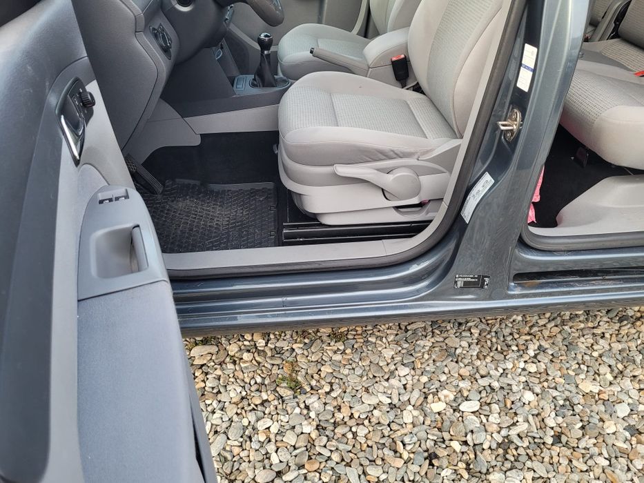 Vând  Vw Caddy maxi 2.0 tdi BMM