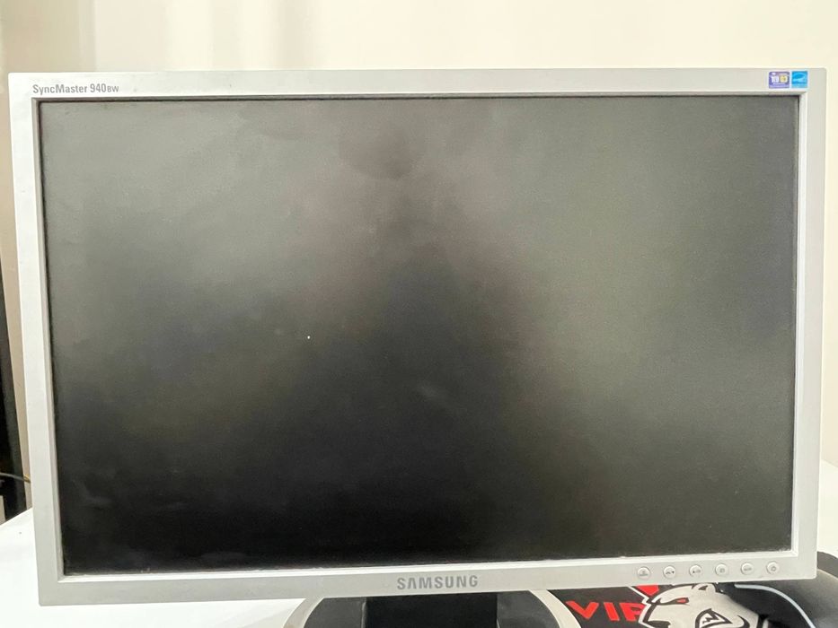 Монитор Samsung SincMaster 940BW