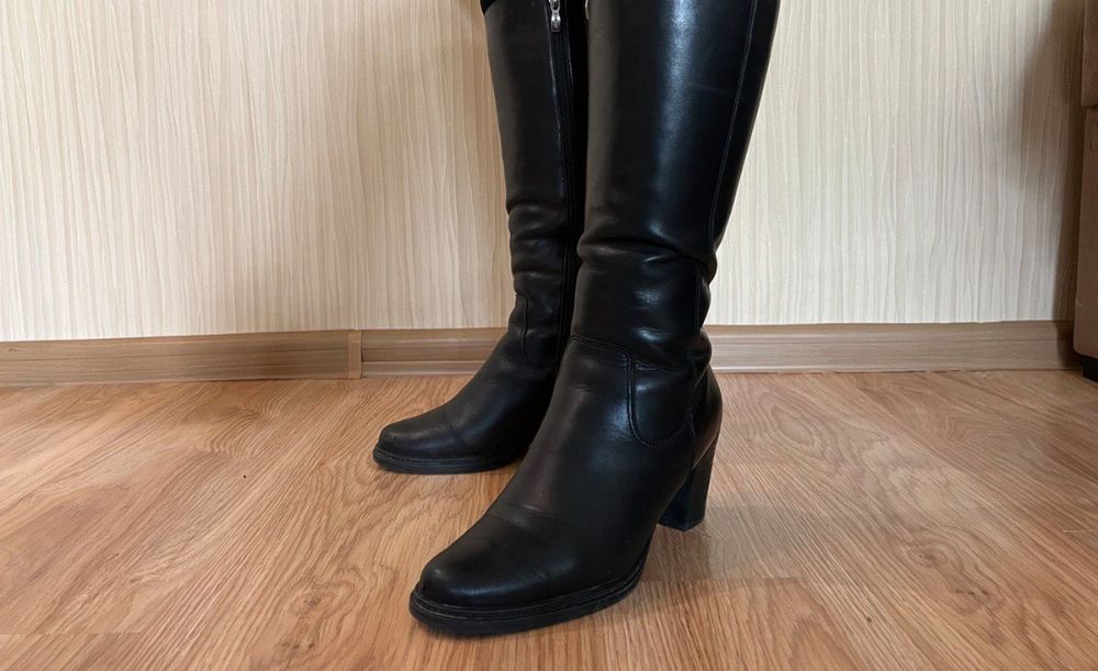 Зимние кожанные сапоги