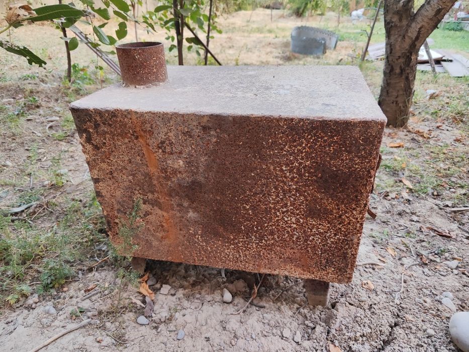 Utinli va kumirli pechka sotiladi