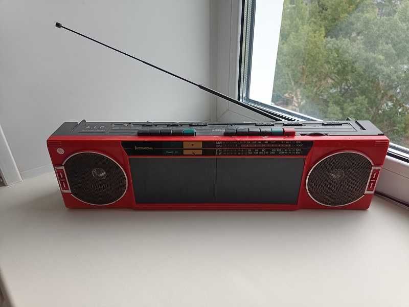 Магнитола International.