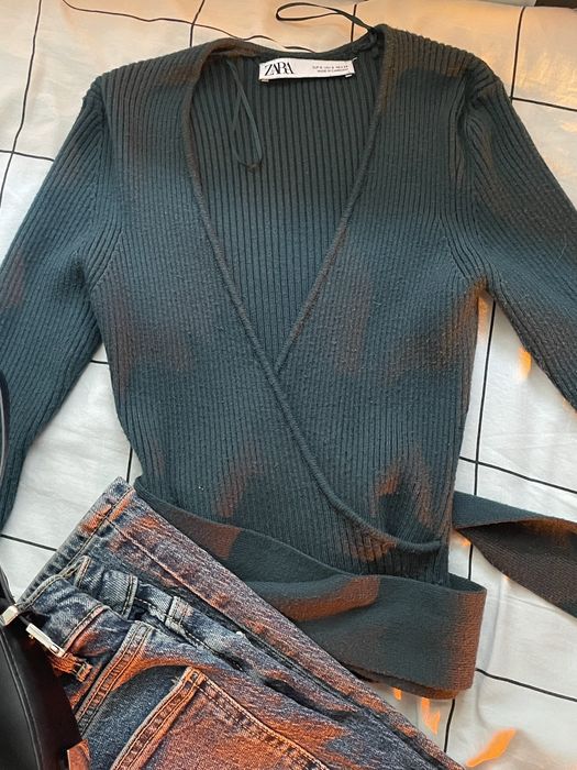 Зелена жилетка на Zara