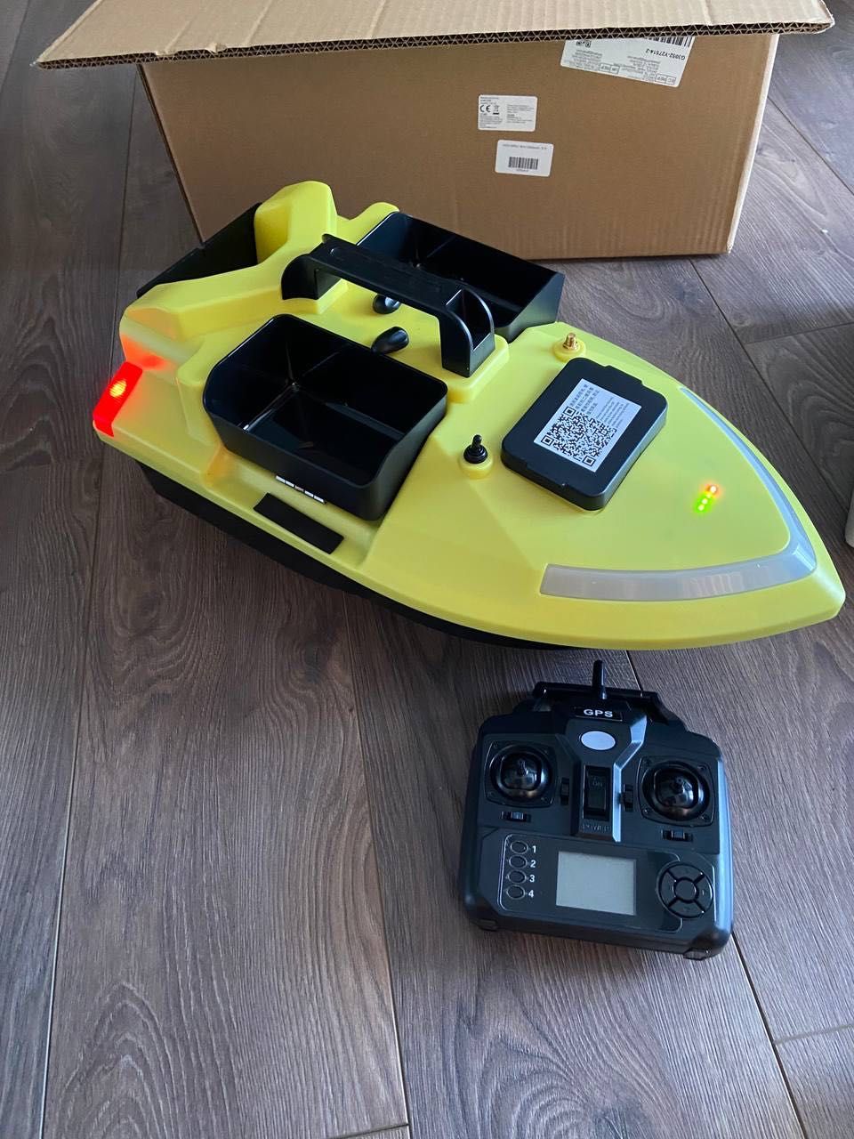 Лодка за захранка V020 - 40GPS точки