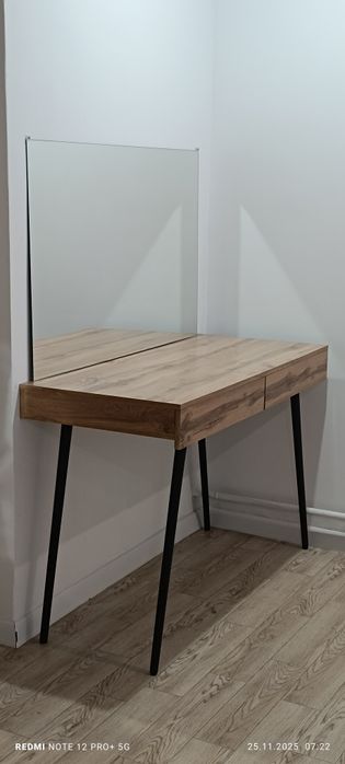 Туалетный столик