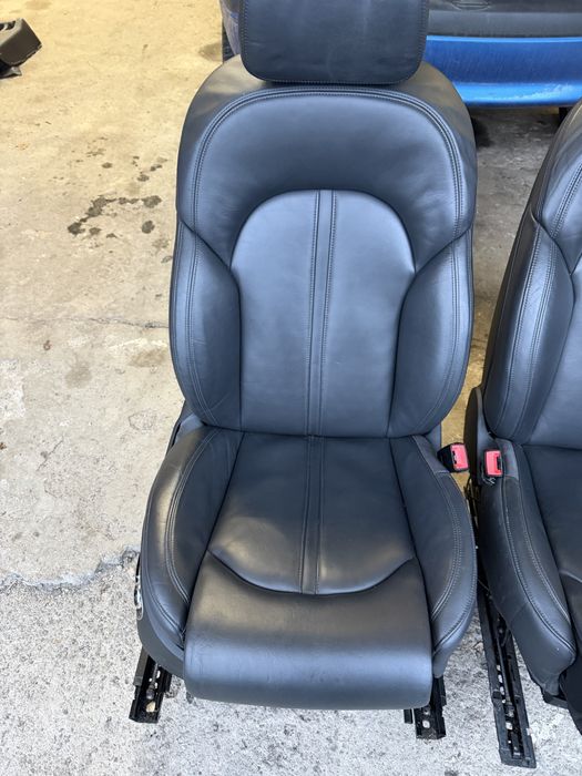 Седалки за Audi A8 D4