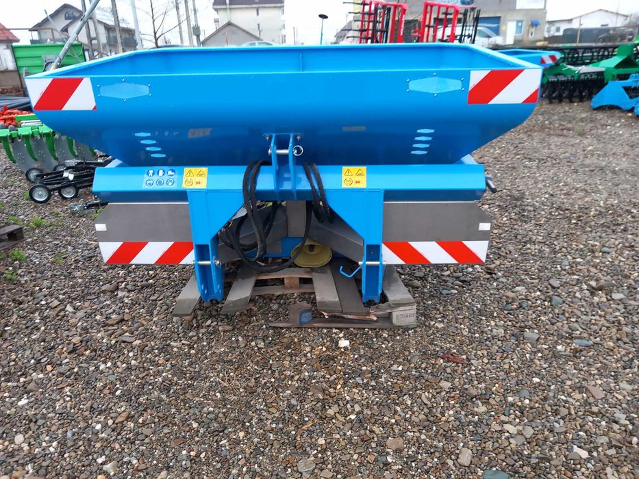 mig azot 1500 litri, masina imprastiat ingrasamant