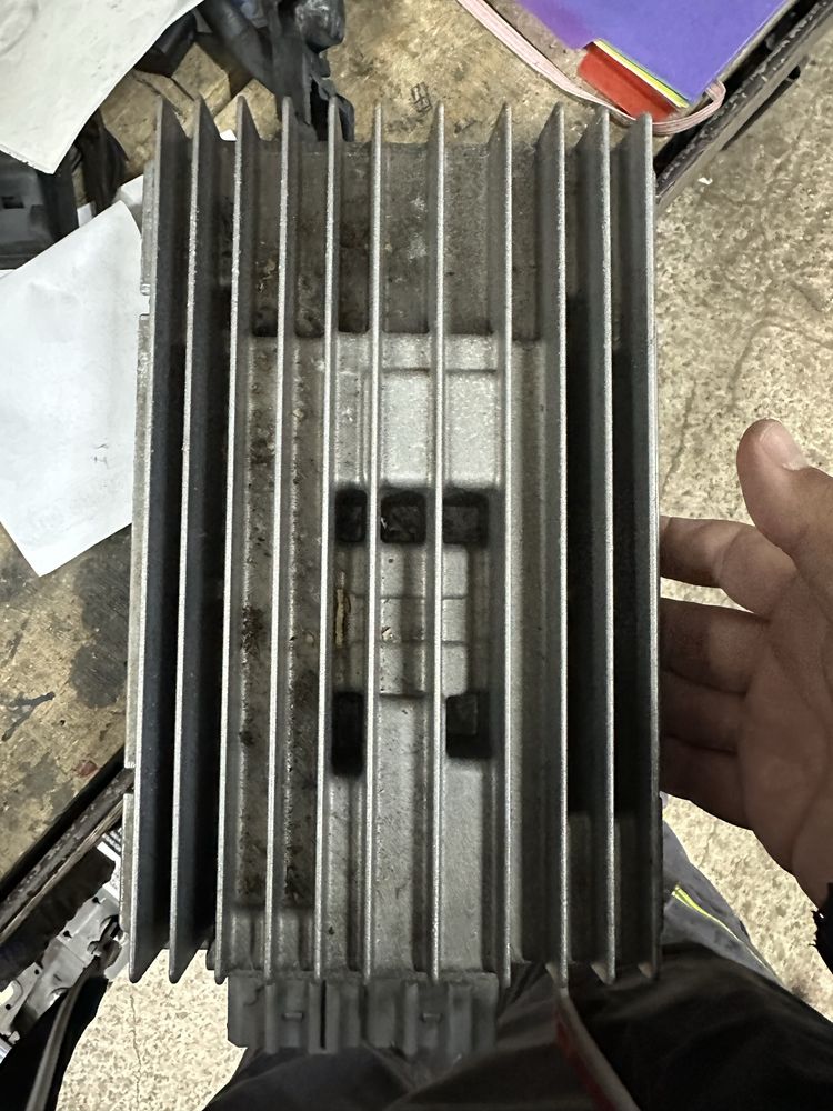 Усилвател за музика на Vw passat Cc Amp600 3c8035456c B6 coupe 2v7