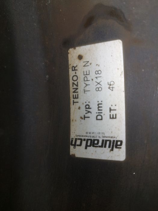 225/40/18///8jx18 Tenzo-r джанти с гуми 10 болта 5х100/5х114,3