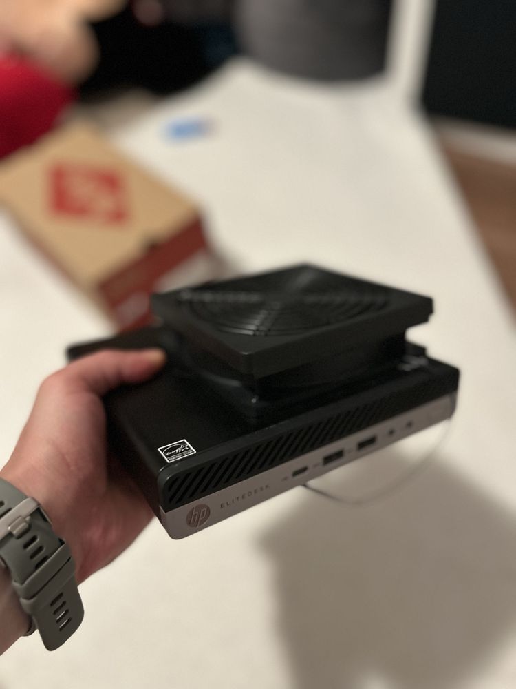 Mini PC HP 705 g4 ryzen 2400g placa video Vega 11 16 gb 512SSD 1TB HDD