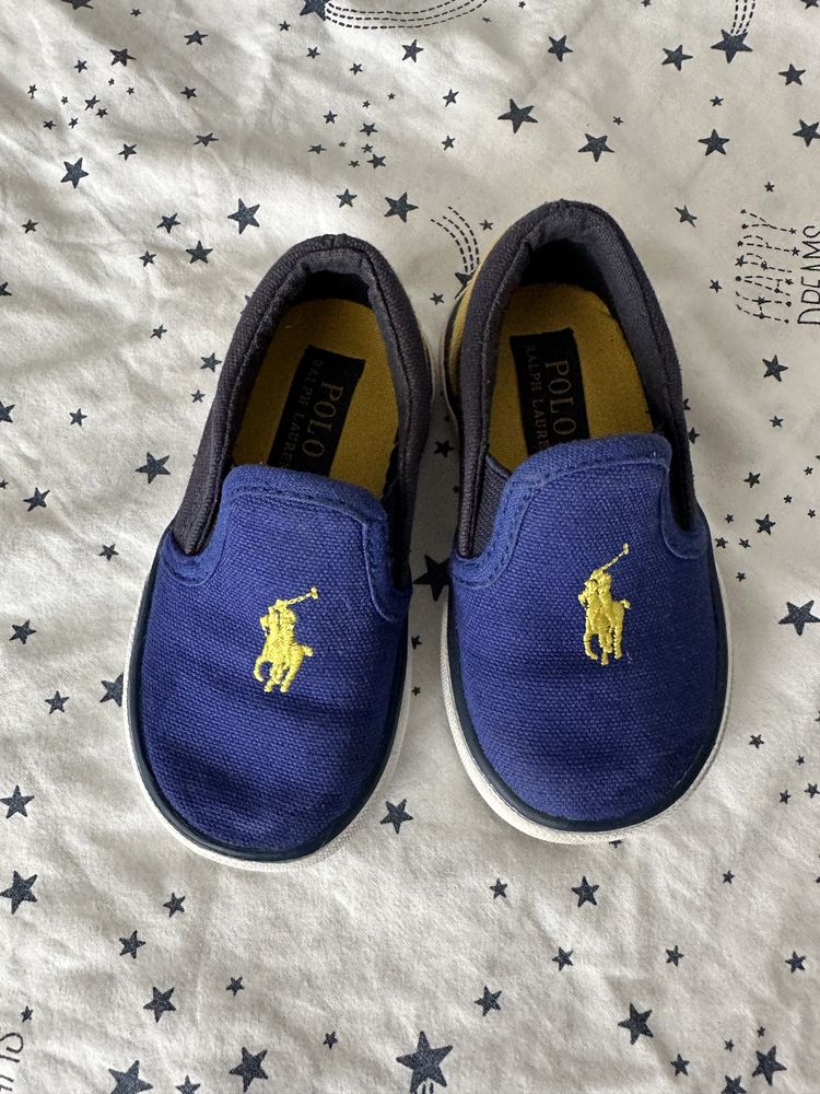 Sneakers Burbeerry si Ralph Lauren