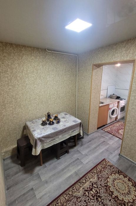 БАЛКОН 2×6, 42м², Чиланзар 24 квартал, Продаётся квартира!