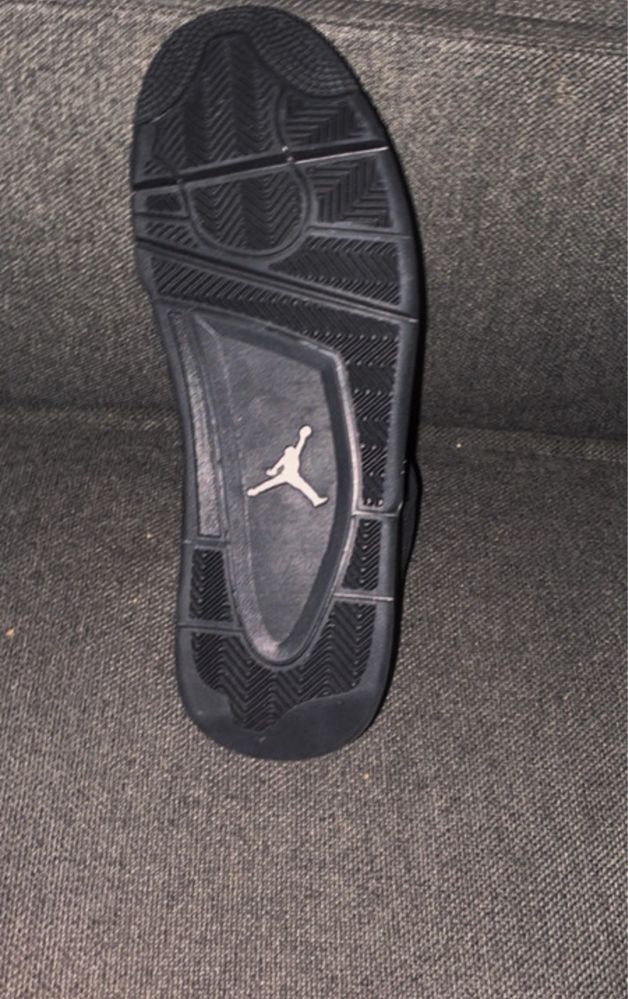 Jordan 4 black cat