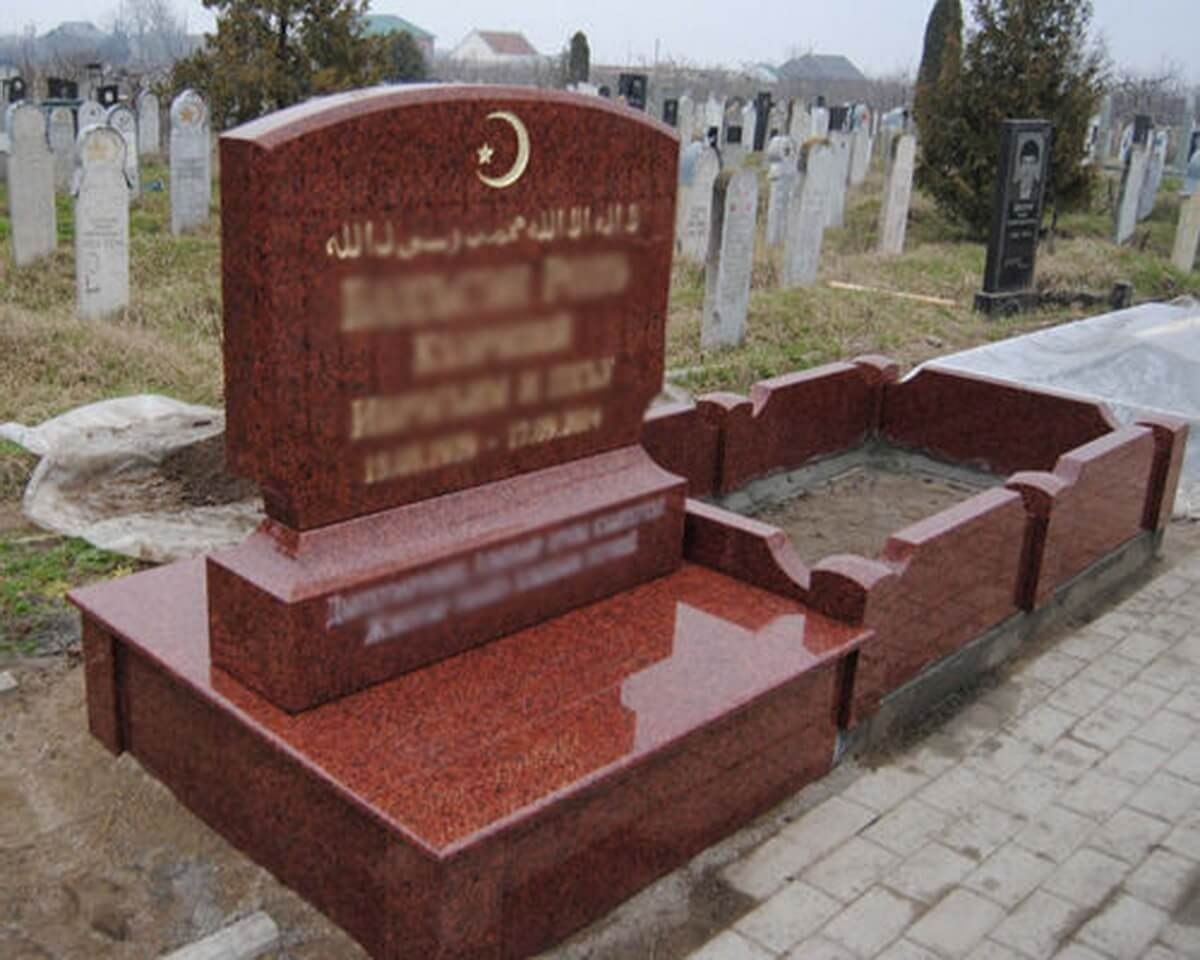Эксклюзивные и стандартные памятники, собственная производства