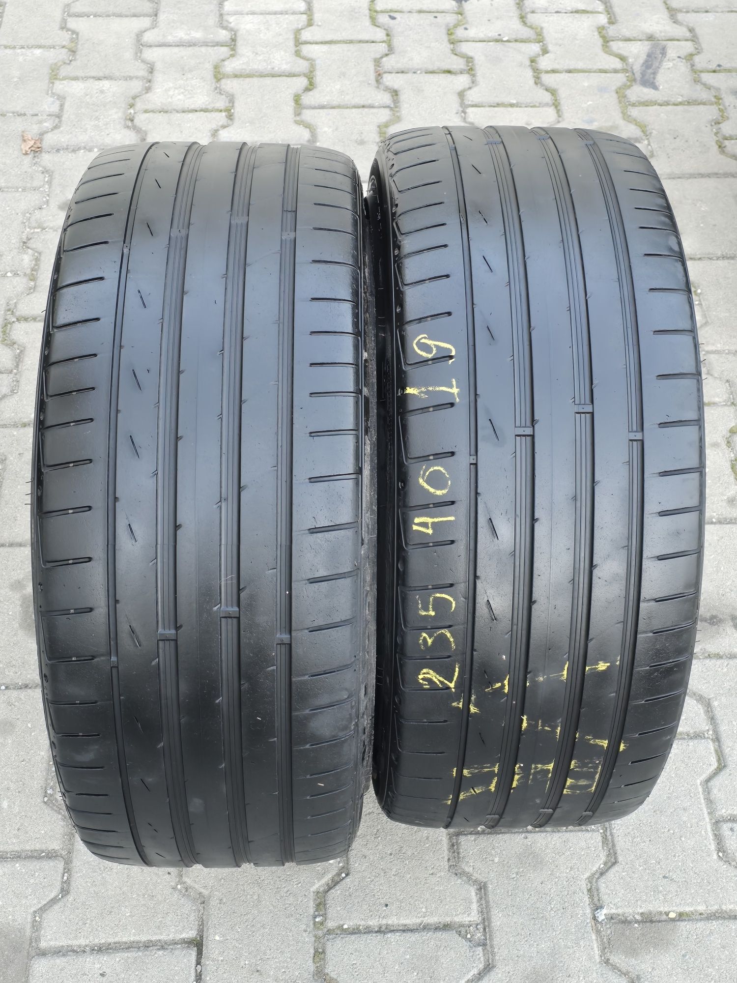 235 40 19 Hankook