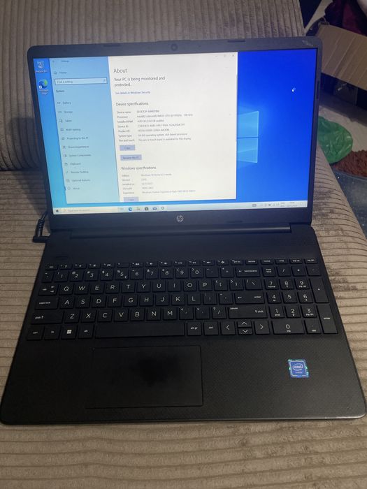 Laptop Hp intel celeron,4 Gb ram,17 inch