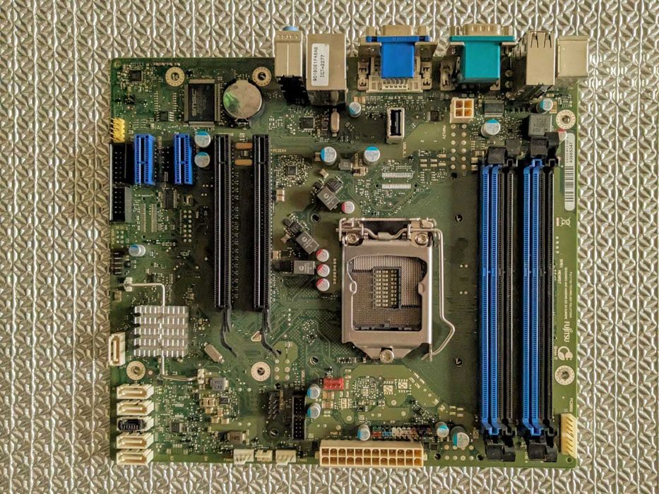 Placă de bază Fujitsu D3222-A12 GS 2