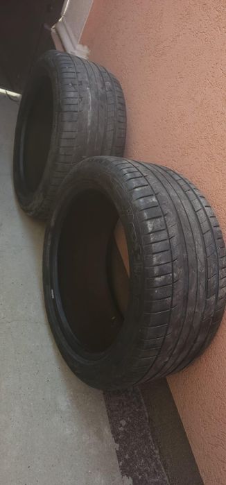 Vând caucuri 275 40 r19