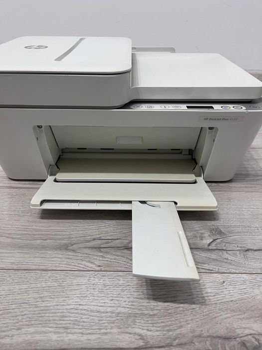 Imprimantă multifuncțională HP DeskJet Plus 4100