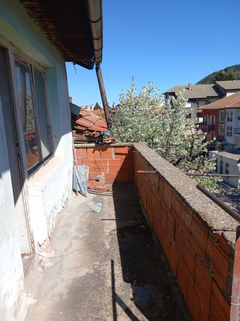 Продава се Етаж от къща в Кюстендил, Запад - 100 кв.м за 670 €/кв.м - Снимка #12