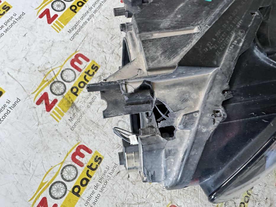 Far dreapta bi-xenon led VW Golf 7