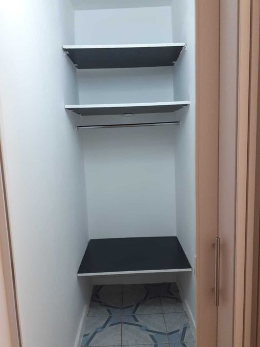 Inchiriez garsoniera parter