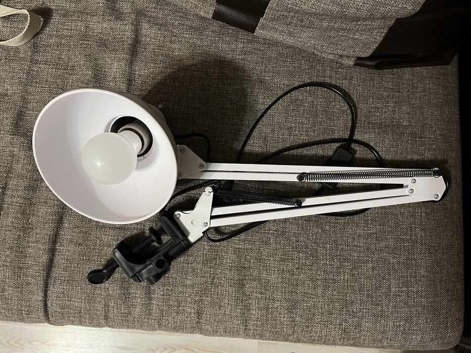 настольная лампа