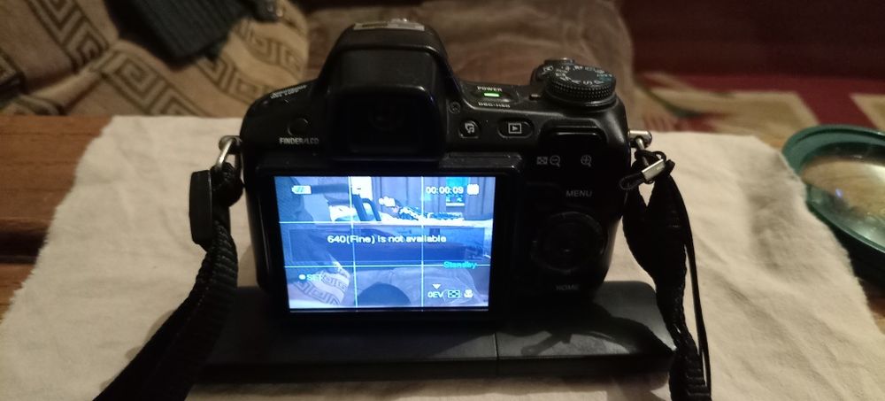 Фотокамера Sony в рабочем состоянии