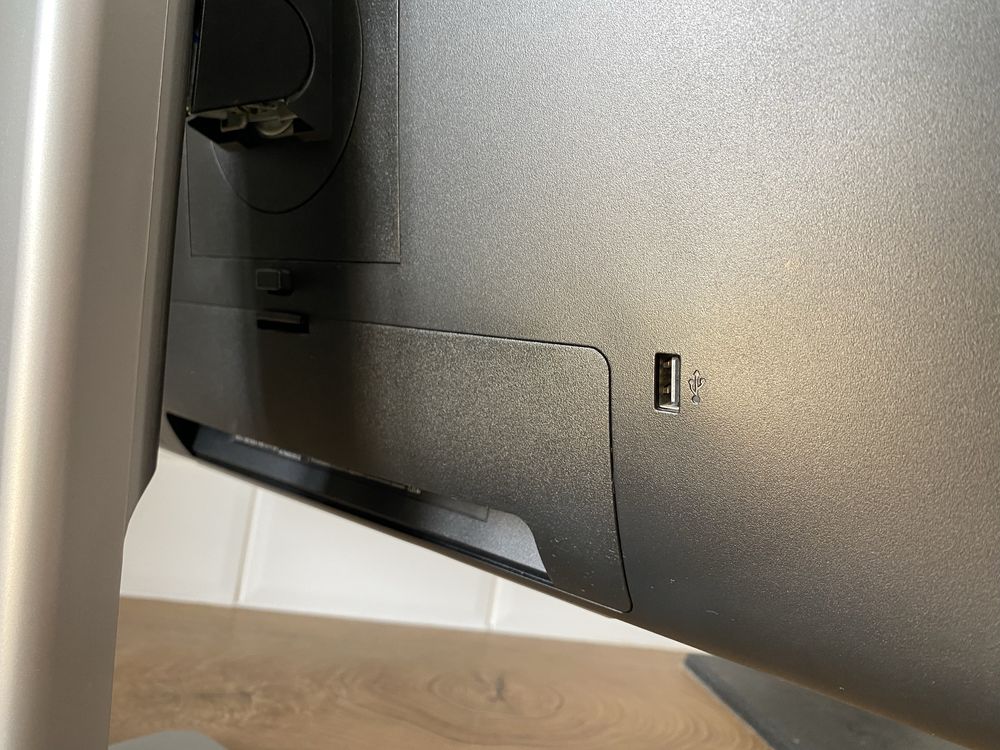 Монитор Dell P2314Ht