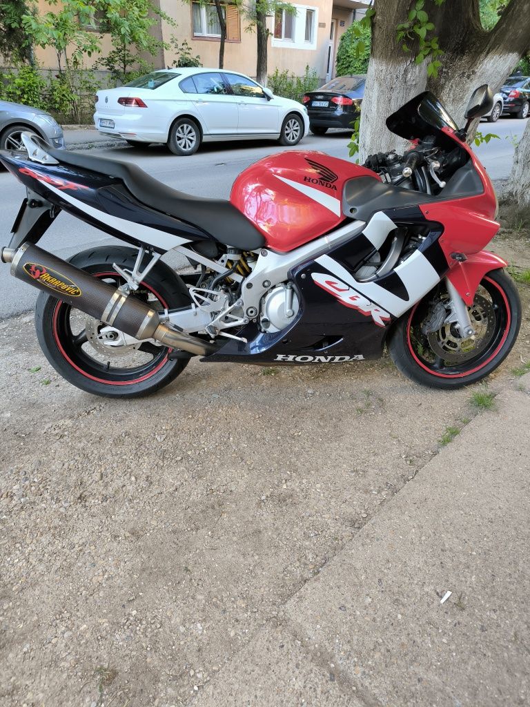 De vânzare Honda CBR 600 F4i