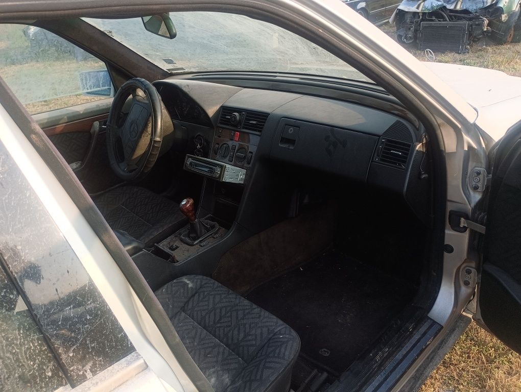 Мерцедес Mercedes w202 C220 Само на части!!!