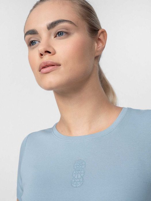 Tricou dama 4F, masura M, slim, nou, cu eticheta