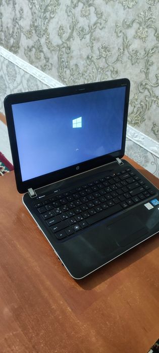 Ноутбук HP i5 6gb озу