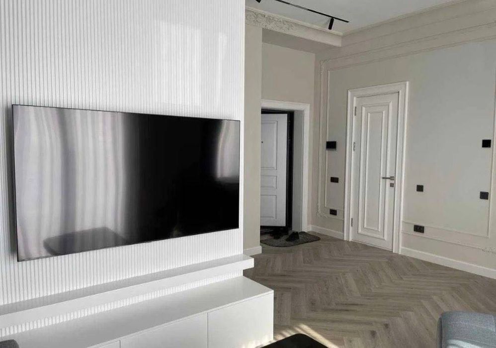 Uzbegim Продается 2 комнатная квартира ремонт ул.Бабура Аэропорт