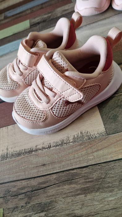 20 лв за брой обувки за бебе момиче