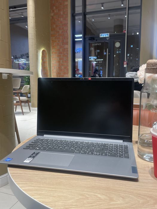 Lenovo ноутбук. В идеальном  состоянии