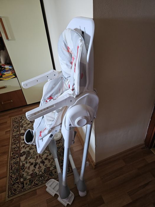 Scaun de masa Juju reglabil cu roți