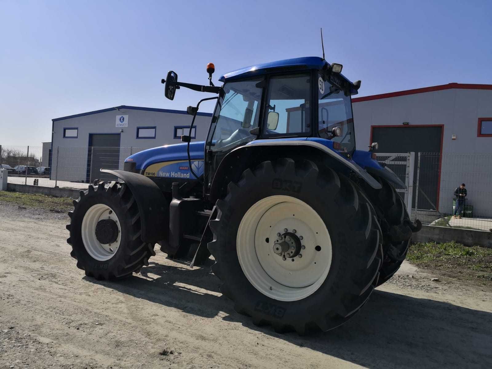 NEW HOLLAND TM 190  AN 2004  230CP  4600 ore functionare